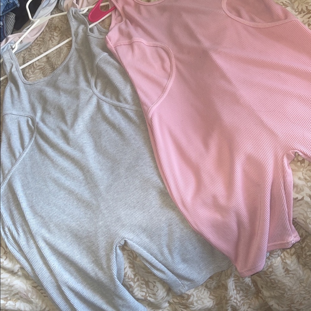 Fitted body suits size L fits like medium